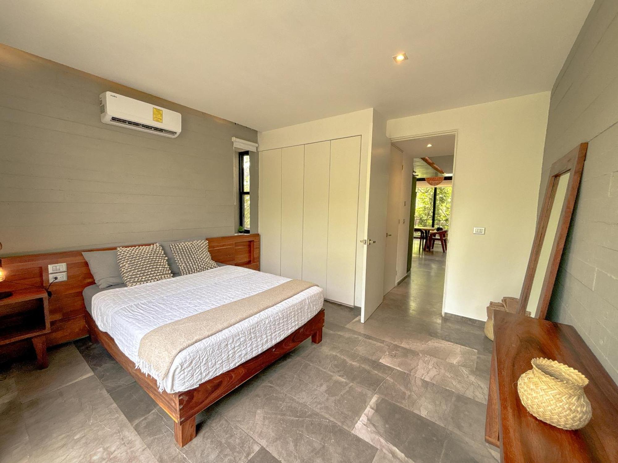 Luxury Penthouse Three-stories At Madara Apartment