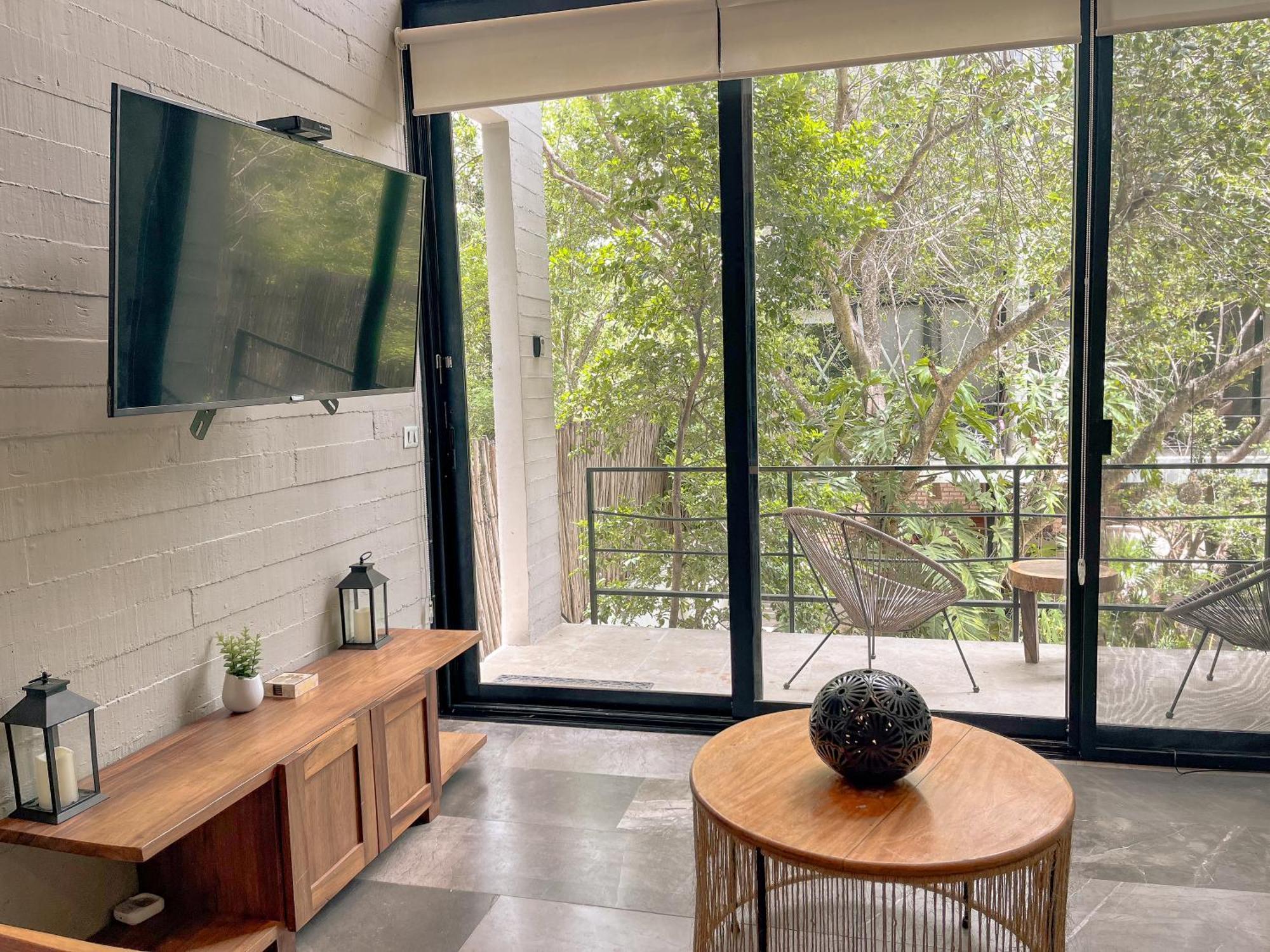 Luxury Penthouse Three-stories At Madara Apartment *